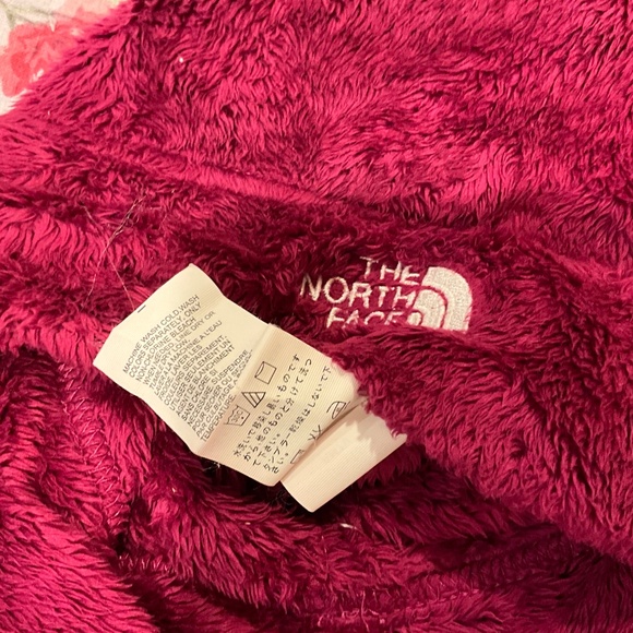 The North Face Purple Fleece Denali Beanie Hat Matching Gloves - Picture 5 of 8